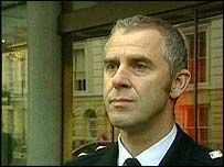 Insp Mingay was praised for evacuating many passengers