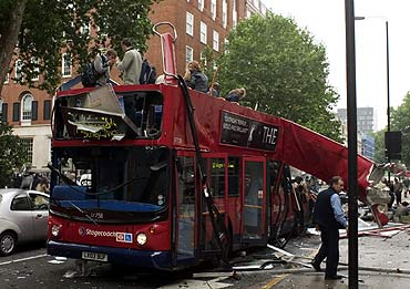 http://www.julyseventh.co.uk/J7-london-bombings-dossier/images/30-bus-tavistock-square.jpg